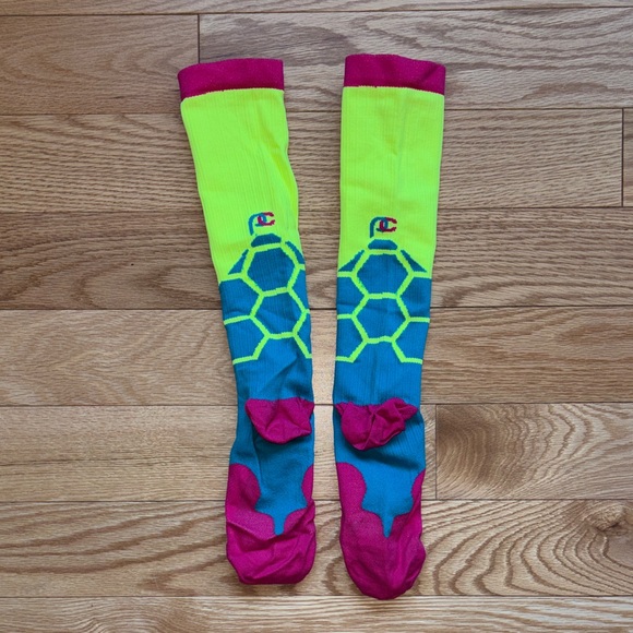 Pro Compression Socks - Picture 3 of 3